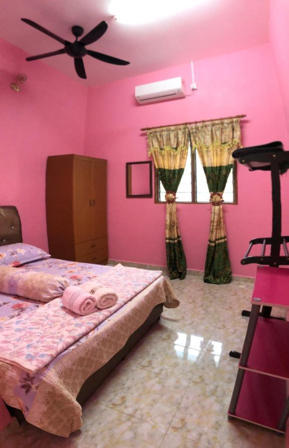 Homestay Tok Abah Dalam Rhu Pasir Puteh Buitenkant foto