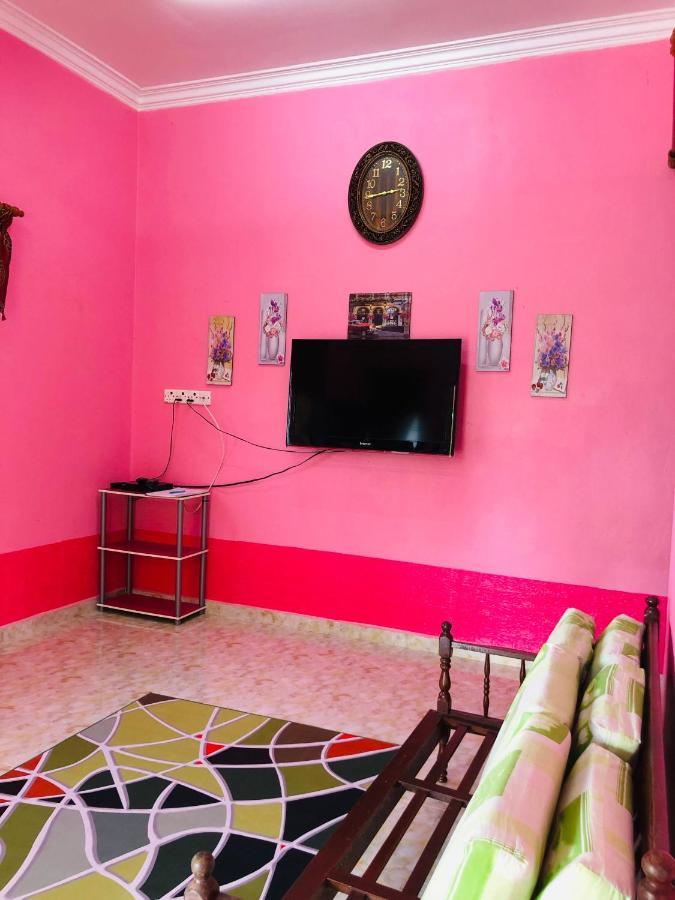 Homestay Tok Abah Dalam Rhu Pasir Puteh Buitenkant foto