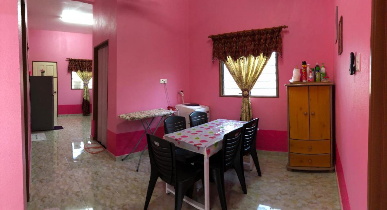 Homestay Tok Abah Dalam Rhu Pasir Puteh Buitenkant foto