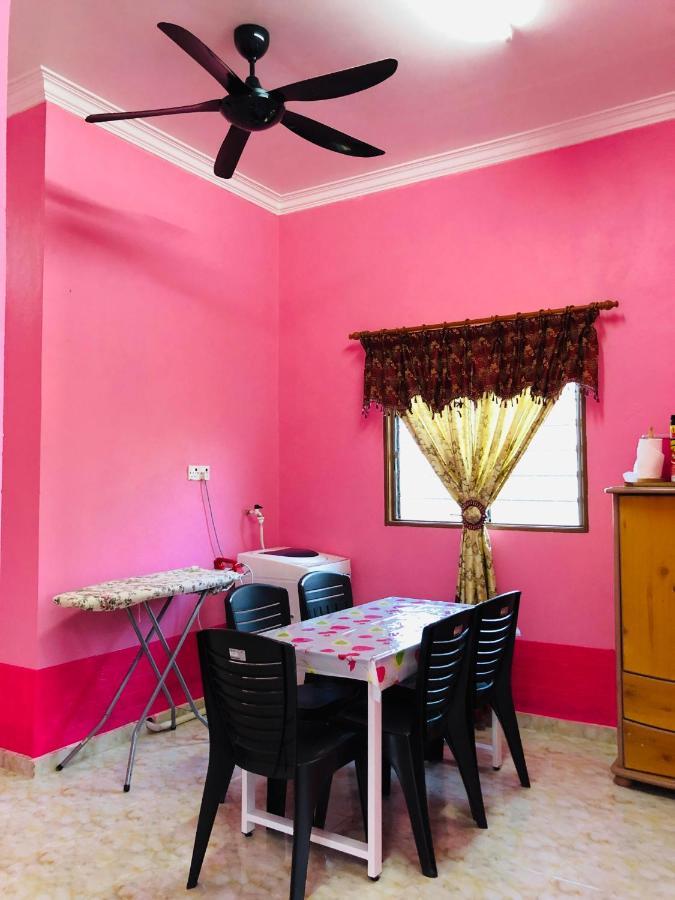 Homestay Tok Abah Dalam Rhu Pasir Puteh Buitenkant foto